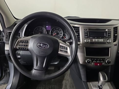 Used 2014 Subaru Outback 2.5i w/ Alloy Wheel Package image 9