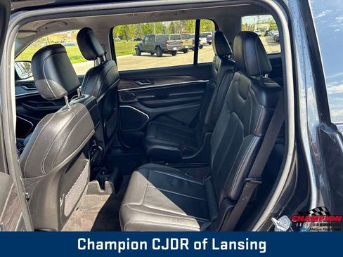 Used 2021 Jeep Grand Cherokee L Limited AWD/4WD image 11