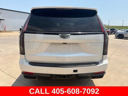 Used 2021 Cadillac Escalade Sport w/ Driver Assist Tech Package AWD/4WD image 4