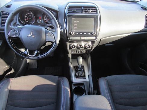 Used 2022 Mitsubishi Outlander Sport SE image 8