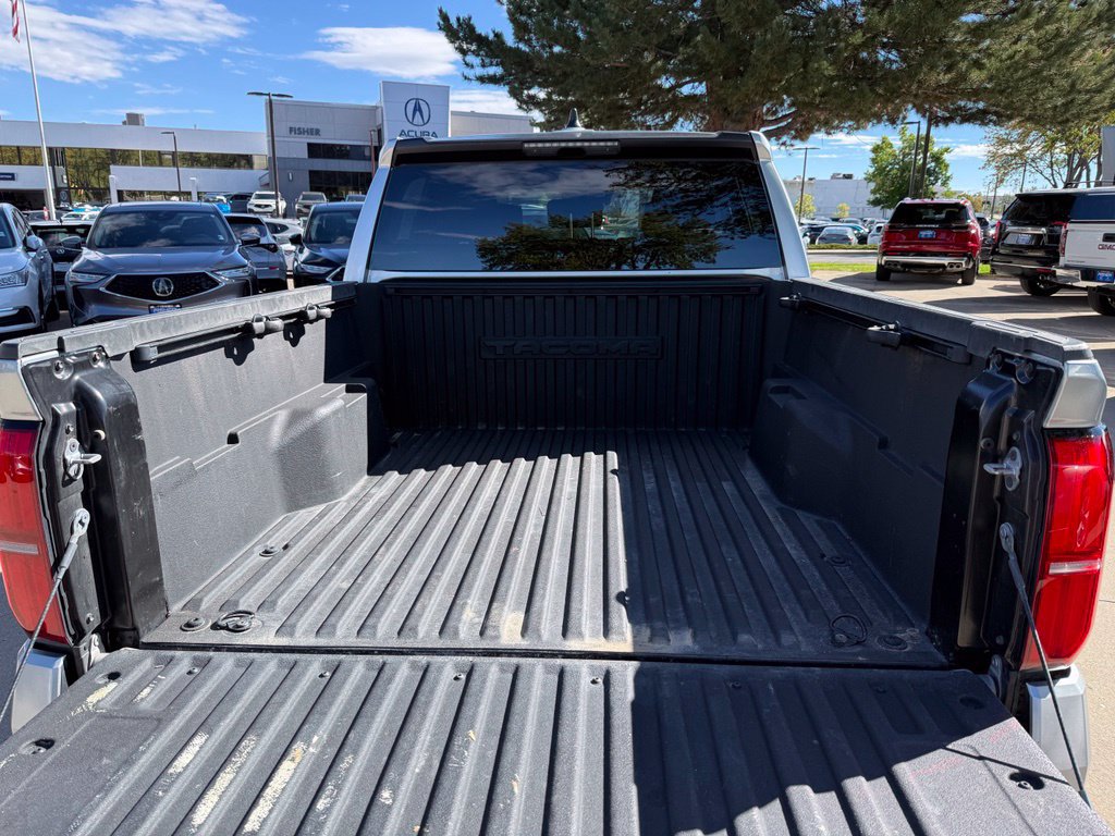 Used 2024 Toyota Tacoma SR5 AWD/4WD image 14