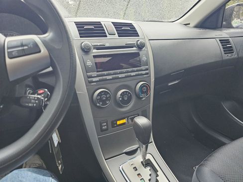 Used 2011 Toyota Corolla S FWD image 31