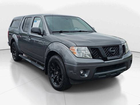 Used 2020 Nissan Frontier SV w/ Midnight Edition Floor Mats RWD image 2