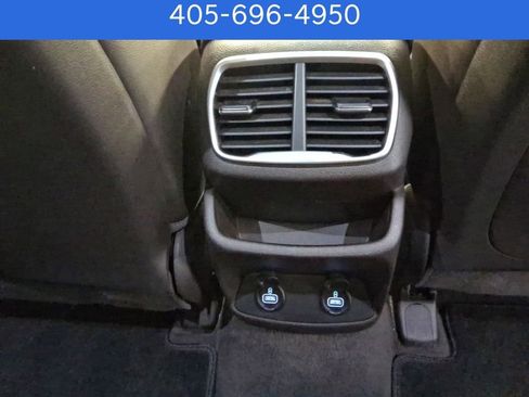 Used 2019 Hyundai Santa Fe Limited image 10