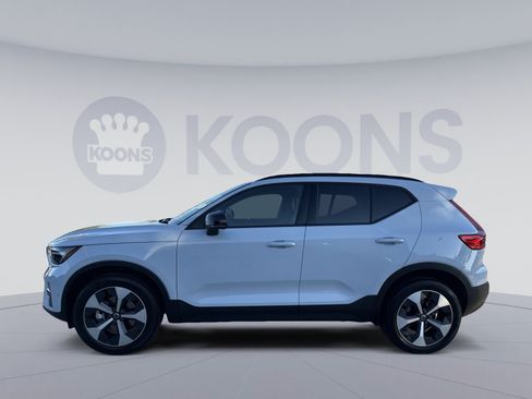 New 2026 Volvo XC40 B5 Plus w/ Protection Package Premier AWD/4WD image 13