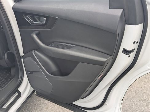 Used 2019 Audi Q7 3.0T Premium Plus image 15