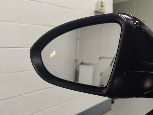 Used 2025 Volkswagen Jetta SE w/ Sunroof Package image 8