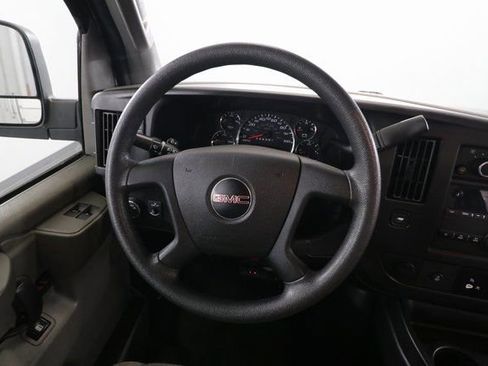 Used 2018 GMC Savana 2500 Extended image 13