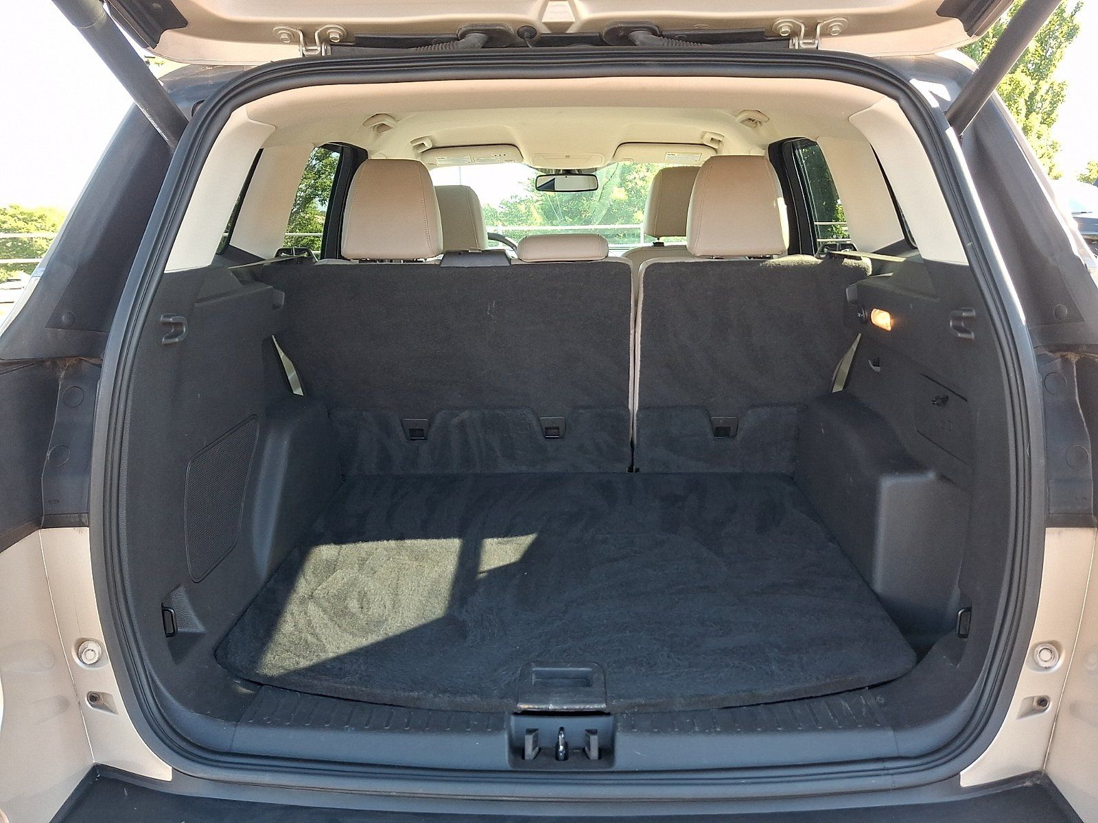 Used 2017 Ford Escape Titanium FWD image 31