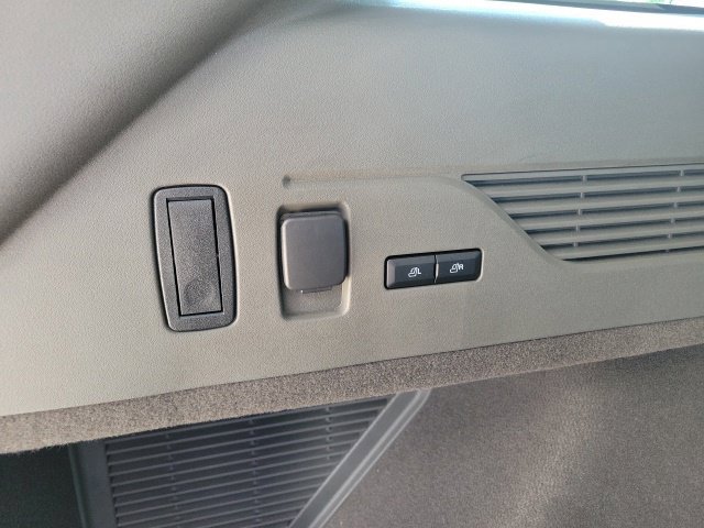 Certified 2025 Lincoln Nautilus Reserve AWD/4WD image 23
