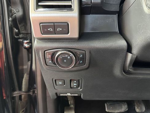 Used 2019 Ford F250 Platinum w/ Platinum Ultimate Package AWD/4WD image 15