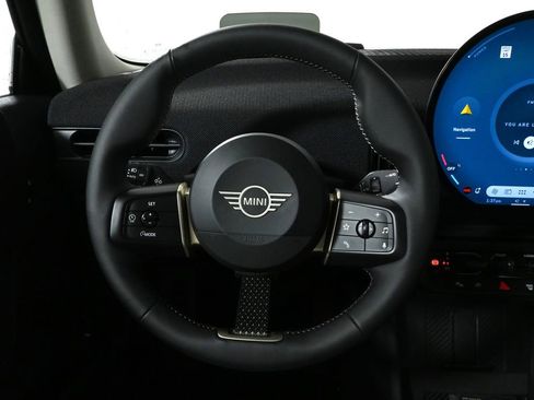 Used 2025 MINI Cooper 2-Door Hardtop image 18