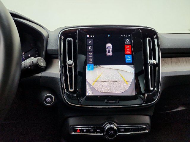Used 2023 Volvo XC40 B5 Ultimate w/ Climate Package AWD/4WD image 29