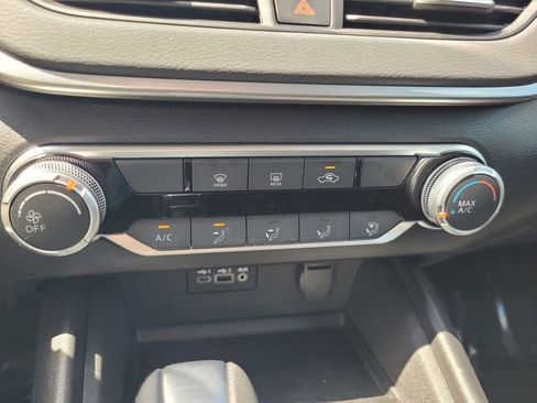 Certified 2025 Nissan Altima 2.5 S FWD image 24