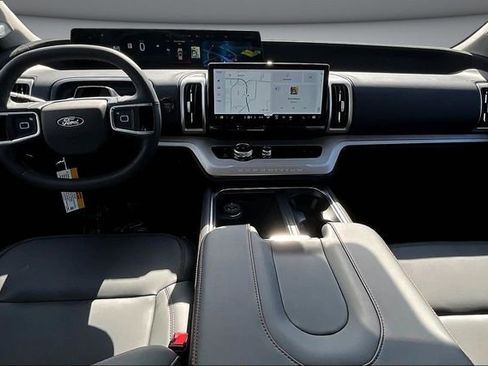 New 2025 Ford Expedition Active AWD/4WD image 5