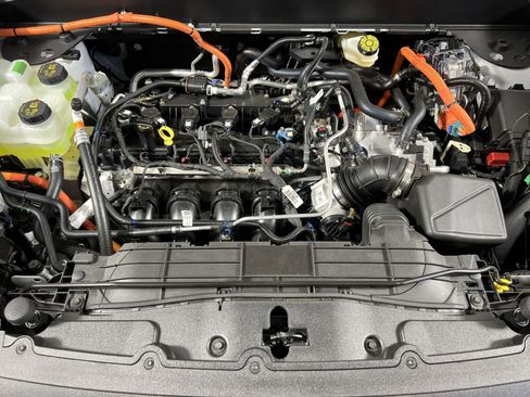 New 2025 Ford Maverick XL w/ Equipment Group 101A image 25