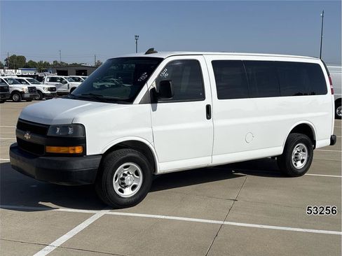 Used 2018 Chevrolet Express 2500 LS w/ Driver Convenience Package RWD image 1