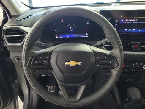 Used 2024 Chevrolet TrailBlazer LT FWD image 26