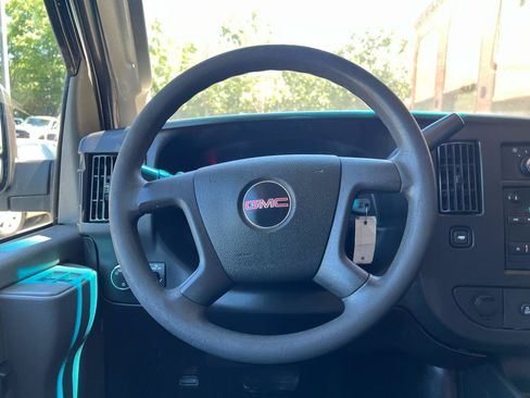 Used 2017 GMC Savana 2500 RWD image 31