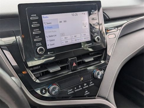 Used 2023 Toyota Camry SE image 21