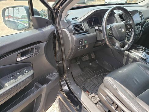 Used 2019 Honda Pilot Touring image 12