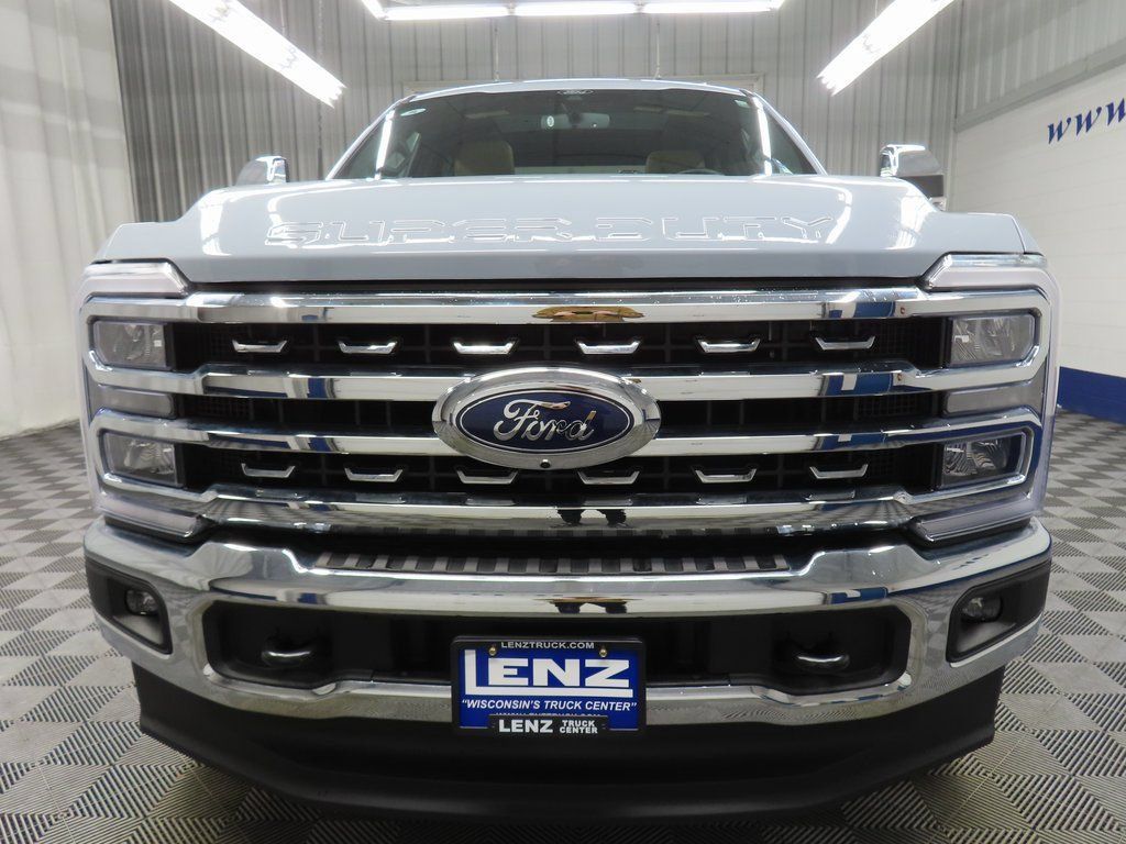 Used 2025 Ford F350 Lariat AWD/4WD image 42