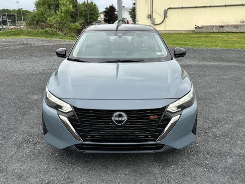 Used 2024 Nissan Sentra SR w/ SR Premium Package FWD image 3