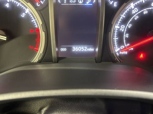 Used 2024 Toyota 4Runner TRD Off-Road Premium image 16