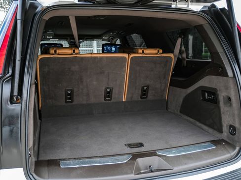 Used 2021 Cadillac Escalade ESV Sport w/ Driver Assist Tech Package image 51