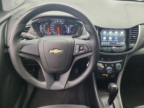 Used 2019 Chevrolet Trax LS image 22