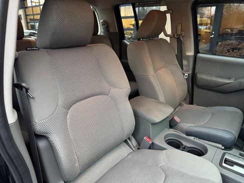 Used 2012 Nissan Frontier S image 23