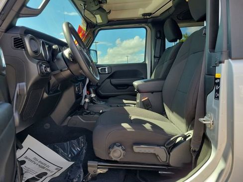 Used 2023 Jeep Wrangler Sport AWD/4WD image 13