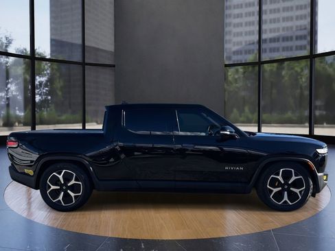 Used 2022 Rivian R1T Launch Edition image 2