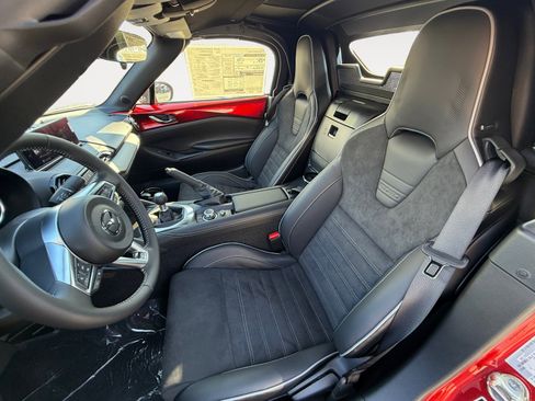 New 2025 MAZDA MX-5 Miata Club w/ Brembo/BBS Recaro Package image 10