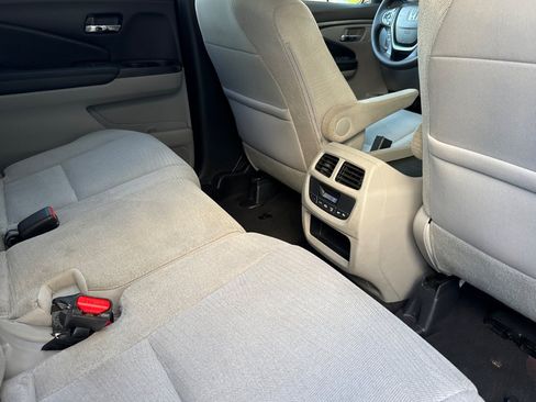 Used 2017 Honda Pilot EX image 33