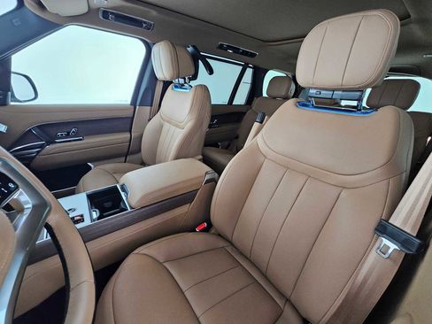 New 2026 Land Rover Range Rover Long Wheelbase SE AWD/4WD image 23