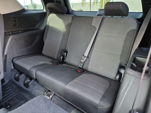 Used 2021 Chevrolet Traverse LT AWD/4WD image 29