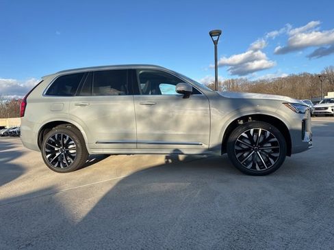 New 2026 Volvo XC90 B6 Plus w/ Protection Package Premier image 8