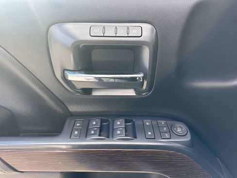 Used 2019 GMC Sierra 3500 Denali image 27