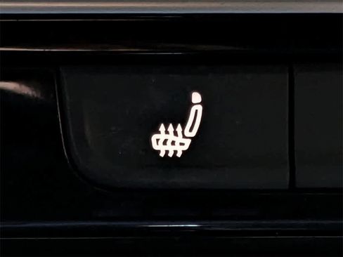 Used 2023 Volkswagen Atlas Cross Sport SE image 28