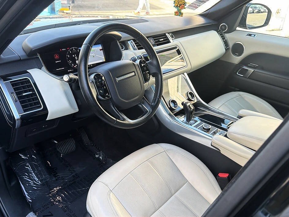 Used 2019 Land Rover Range Rover Sport HSE AWD/4WD image 4