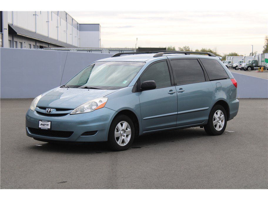 Used 2008 Toyota Sienna LE FWD image 1