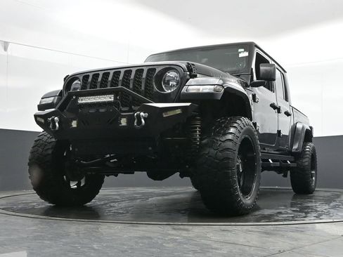 Used 2021 Jeep Gladiator Sport image 45