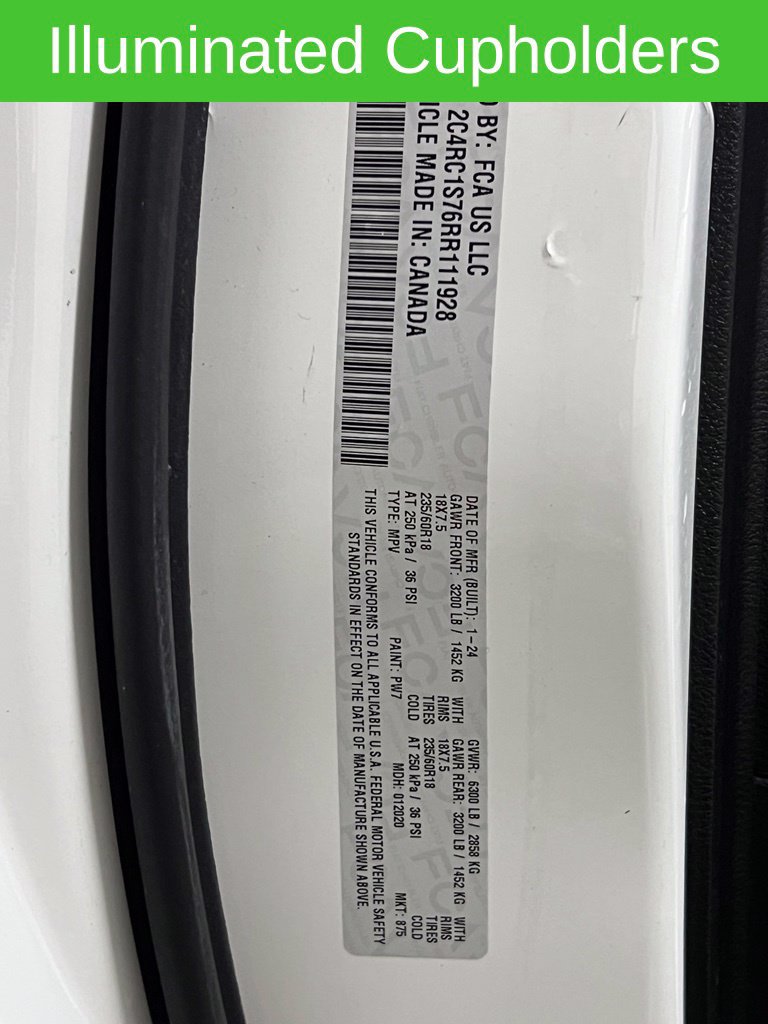Used 2024 Chrysler Pacifica Limited FWD image 35
