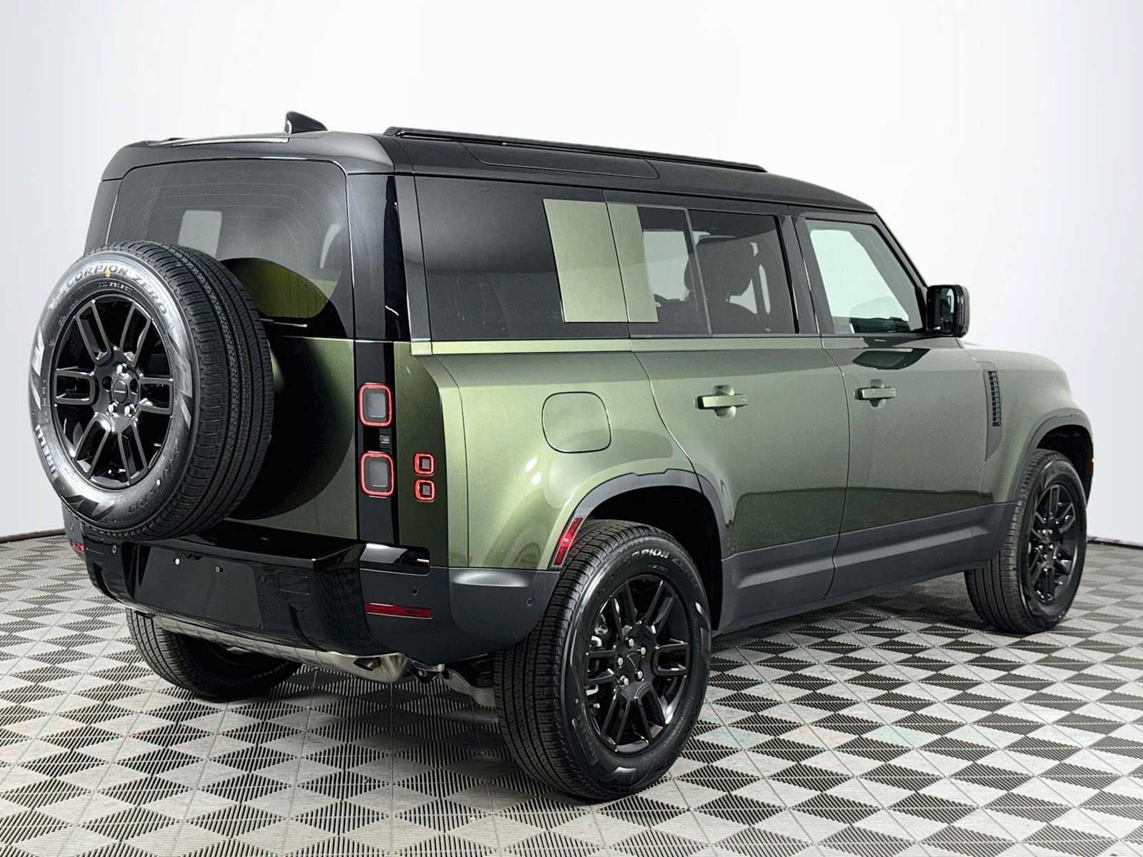 New 2026 Land Rover Defender 110 S AWD/4WD image 5