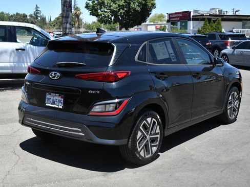 Used 2023 Hyundai Kona SE w/ Cargo Package FWD image 8