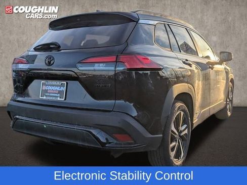 Used 2024 Toyota Corolla Cross XSE image 8