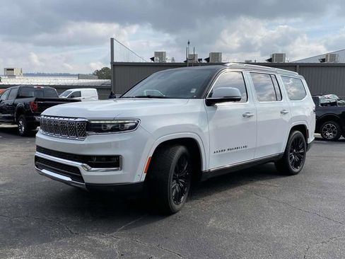 Used 2022 Jeep Grand Wagoneer Series III image 8