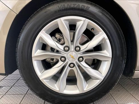 Used 2024 Chevrolet Malibu LT FWD image 32