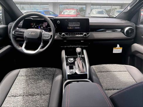 New 2025 Chevrolet Colorado Z71 image 12